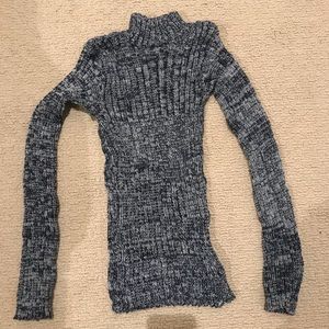 Brazilian stretchy sweater